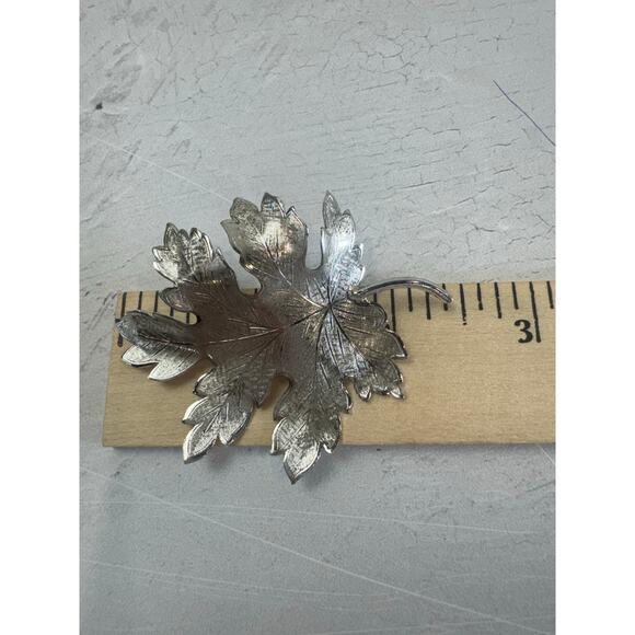 Vintage Turin Inc Sterling Silver Leaf Brooch Textured Maple Leaf Pin Signed - Picture 6 of 8
